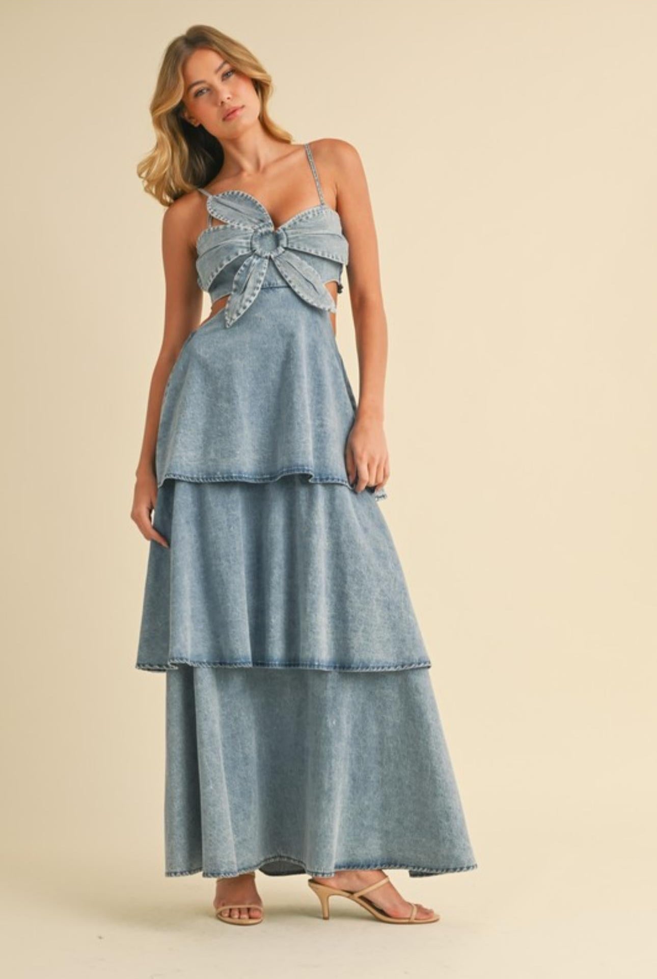 Amara Jean Long Dres