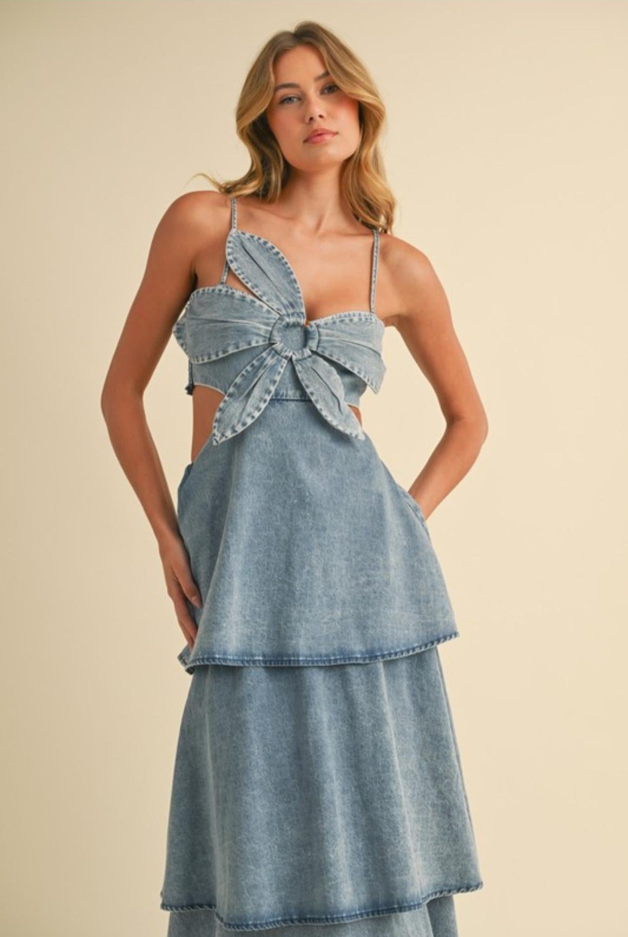 Amara Jean Long Dres