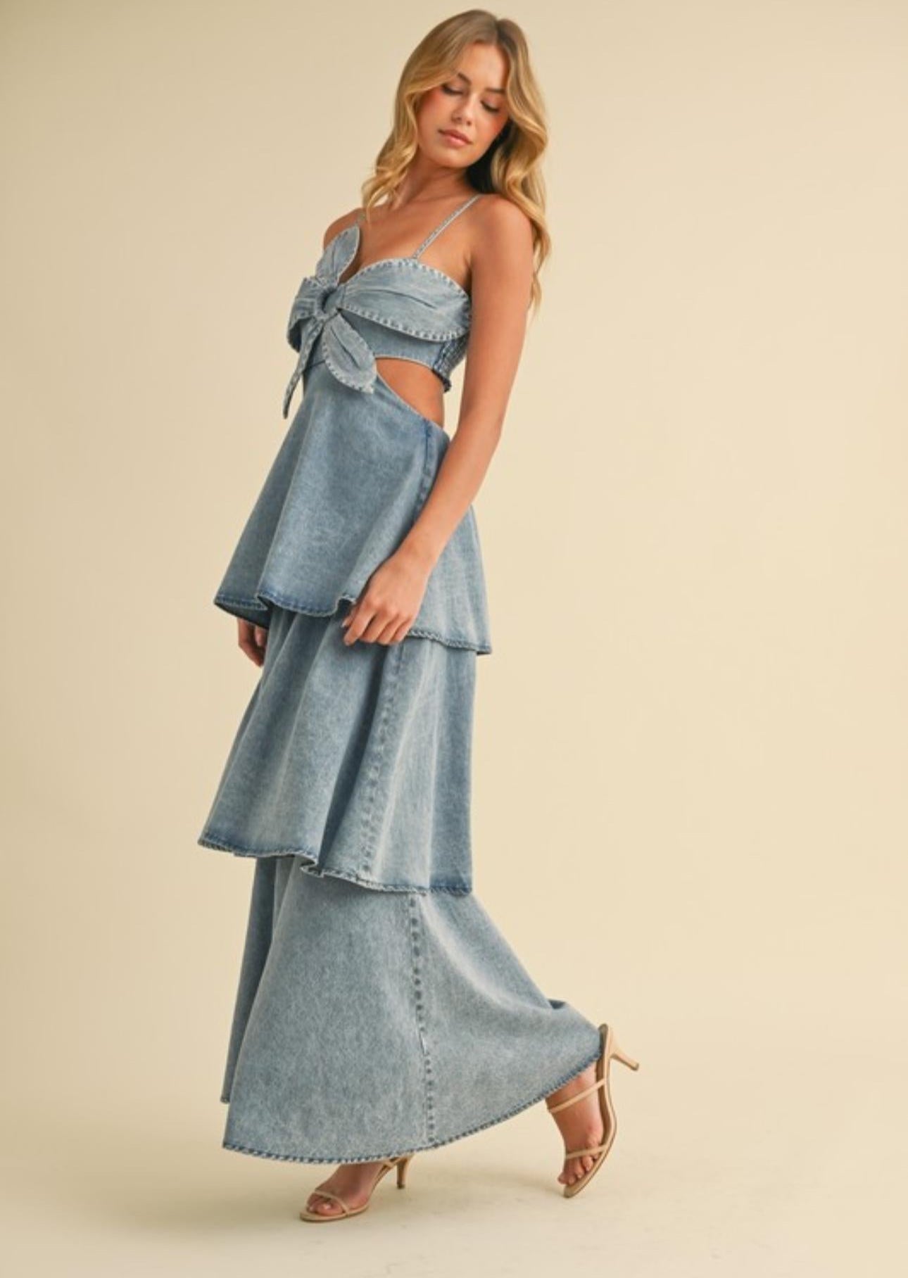 Amara Jean Long Dres